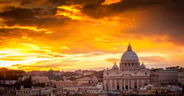 10 Skandale, die den Vatikan erschütterten